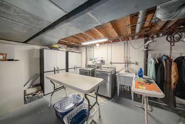 Interior, Washer, Wooden Beams, Wooden Ceilings