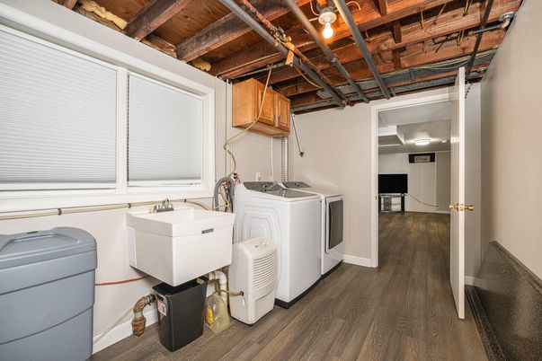 Interior, Washer, Wooden Beams, Wooden Ceilings, Wood Texture Flooring