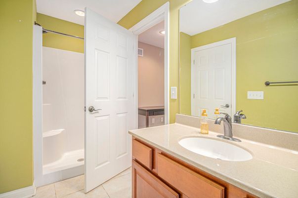 Bathroom, Interior, Recessed Lighting