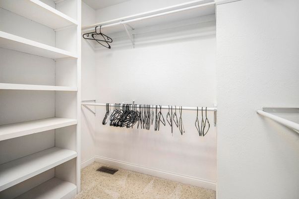 Interior, Walk-in Closets