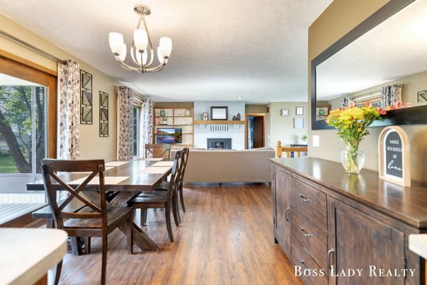 Chandelier, Dining room, Fireplace, Interior, Recessed Lighting, Wood Texture Flooring