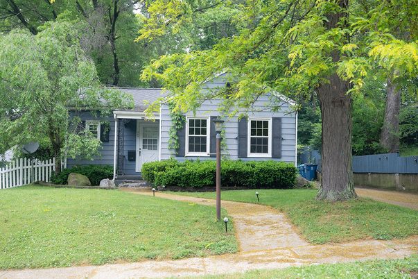 Exterior, Facade, Cape Cod