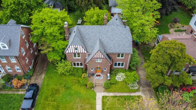 Exterior, Drone