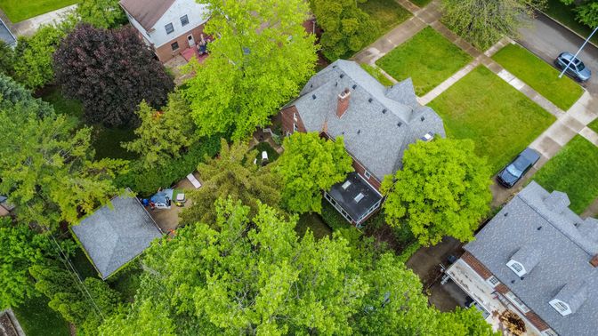Exterior, Drone