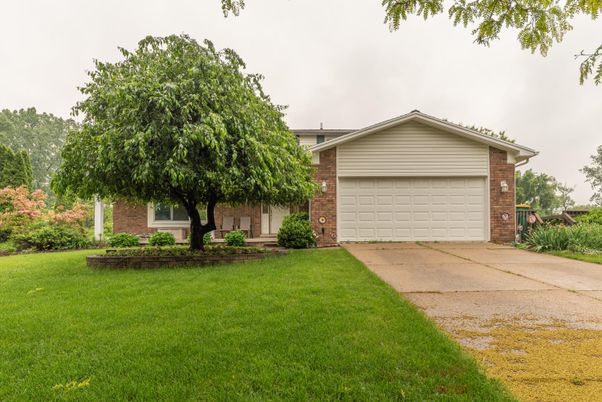 Attached, Exterior, Facade, Brick Facade, Ranch