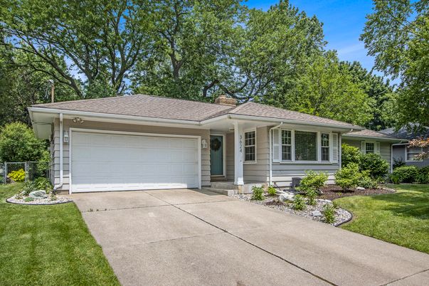 Attached, Exterior, Facade, Ranch