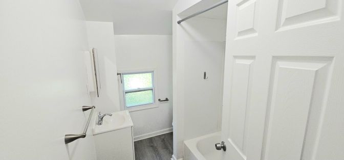 Bathroom, Interior, Wood Texture Flooring