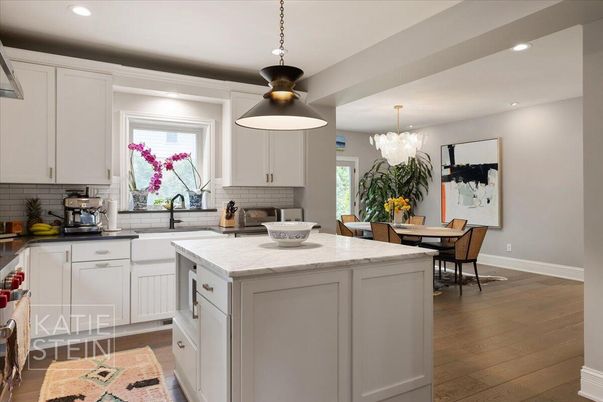 Chandelier, Dining room, Interior, Kitchen, Recessed Lighting, Wood Texture Flooring