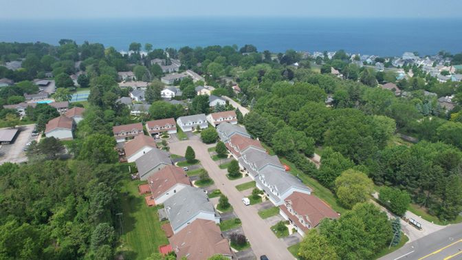 Exterior, Drone