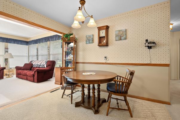 Chandelier, Dining room, Interior