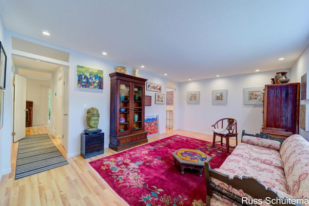 Interior, Recessed Lighting, Wood Texture Flooring