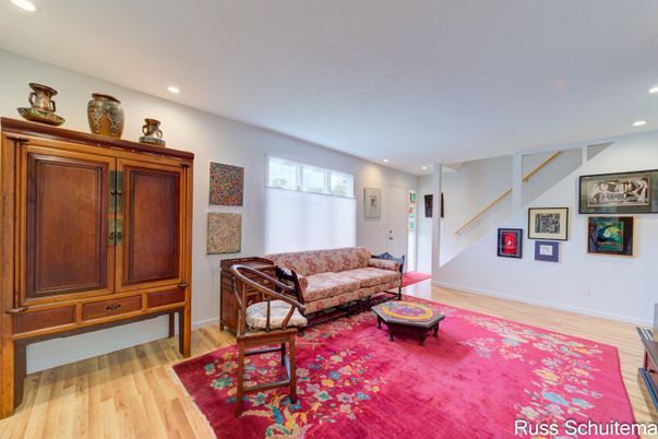 Interior, Living room, Recessed Lighting, Wood Texture Flooring