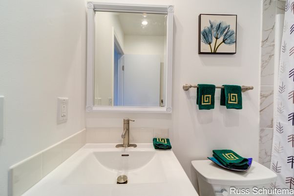 Bathroom, Interior, Recessed Lighting