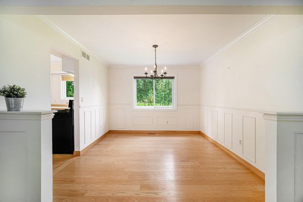 Empty room, Interior, Pendant Lights, Wood Texture Flooring