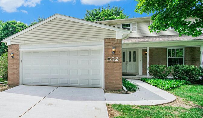 Attached, Exterior, Facade, Brick Facade, Ranch