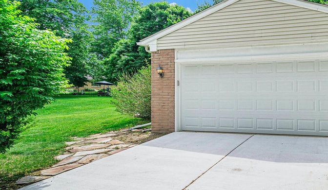 Detached Garage, Exterior