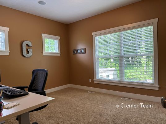 Home Office, Interior