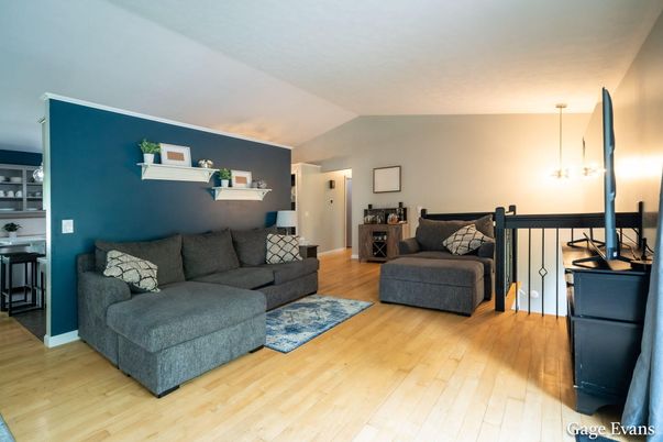 Interior, Living room, Pendant Lights, Wood Texture Flooring