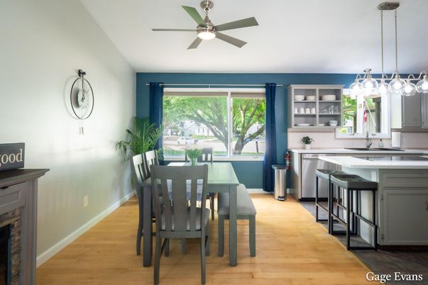 Dining room, Interior, Kitchen, Pendant Lights, Wood Texture Flooring