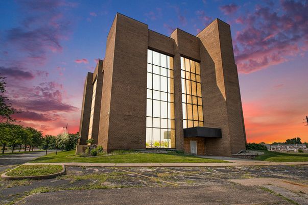 Exterior, Facade, Brick Facade, Highrise