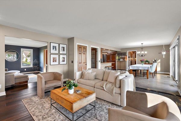 Chandelier, Dining room, Interior, Living room, Wood Texture Flooring