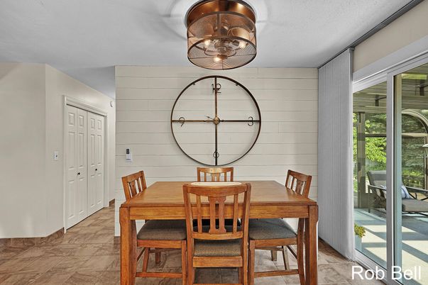 Dining room, Interior