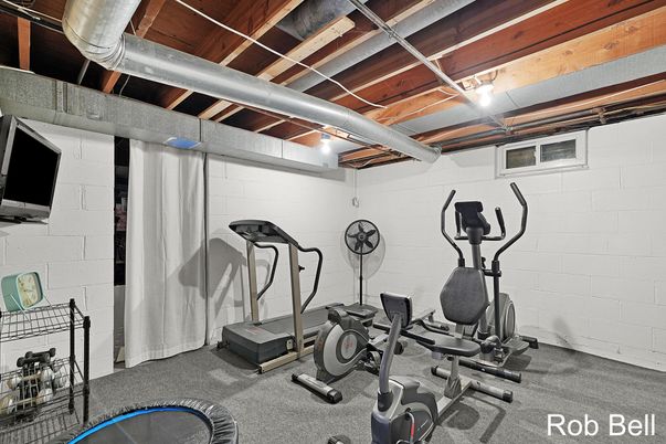 Fitness Equipment, Interior, Wooden Beams