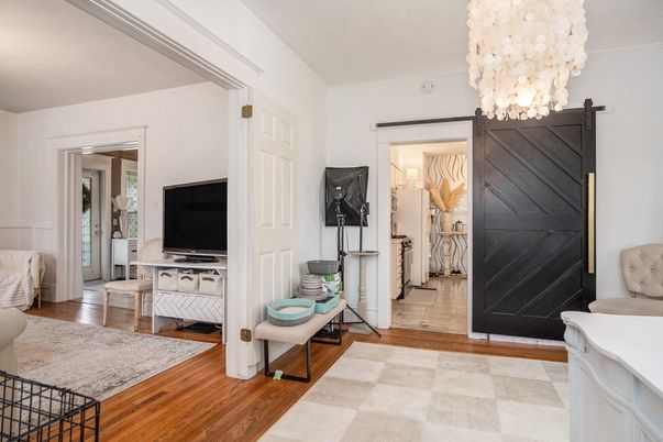 Chandelier, Interior, Wood Texture Flooring