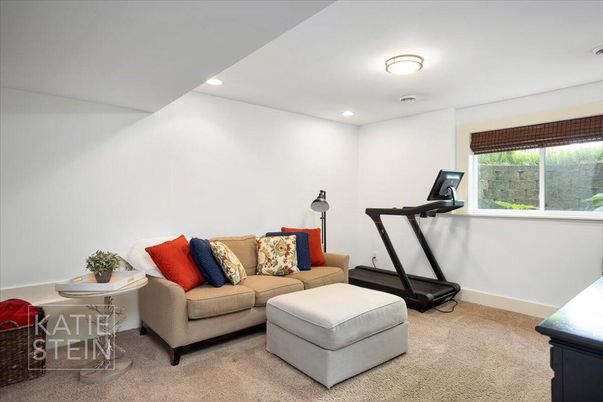 Fitness Equipment, Interior, Living room, Recessed Lighting