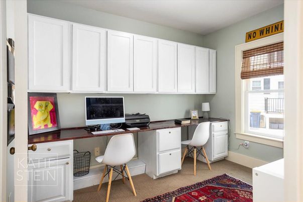 Home Office, Interior