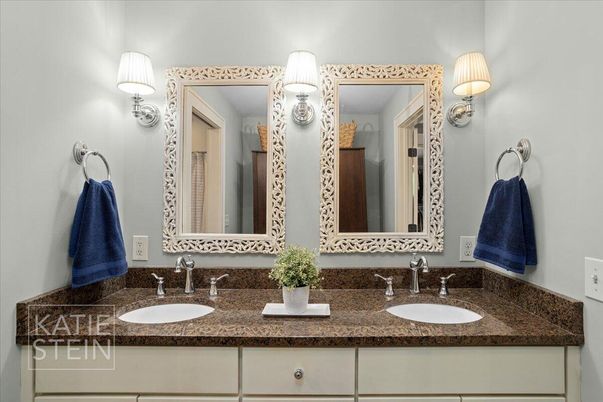 Bathroom, Dual Sink Vanities, Interior