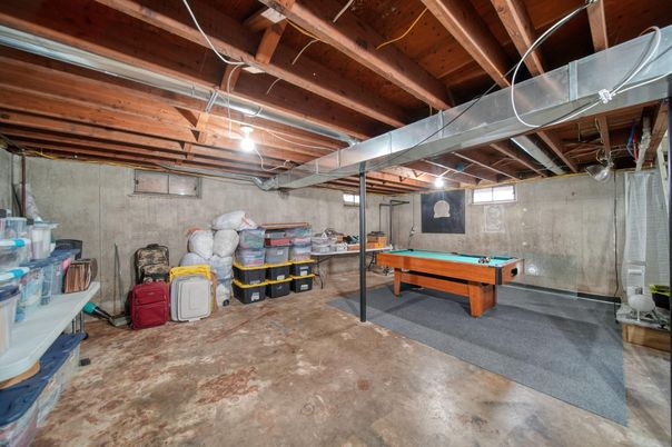 Billiard Table, Game Room, Interior, Wooden Beams, Wooden Ceilings