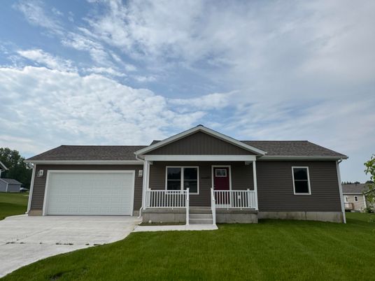 Attached, Exterior, Facade, Ranch