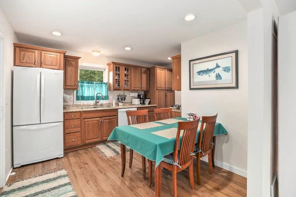 Dining room, Interior, Kitchen, Recessed Lighting, Wood Texture Flooring