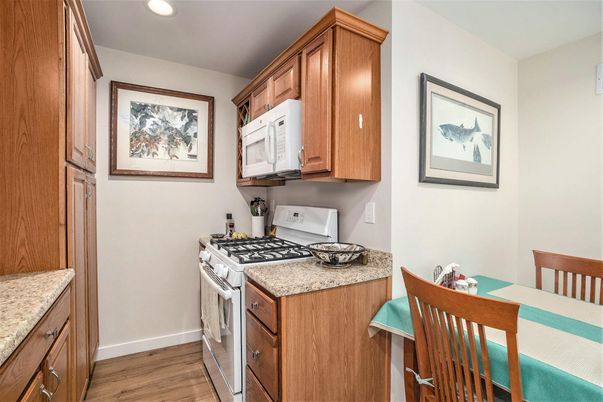 Dining room, Interior, Kitchen, Recessed Lighting, Wood Texture Flooring