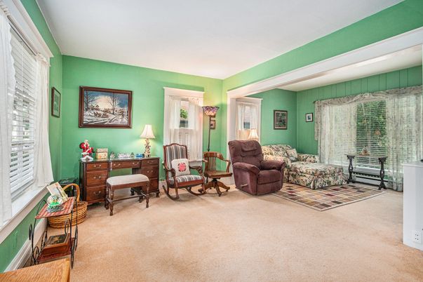 Home Office, Interior