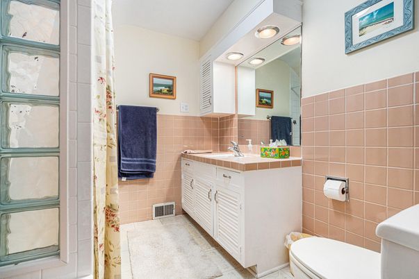 Bathroom, Interior, Recessed Lighting, Tile Countertops