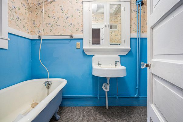 Bathroom, Free Standing Baths, Interior
