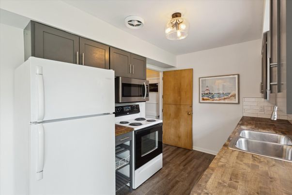 Interior, Kitchen, Wood Texture Flooring