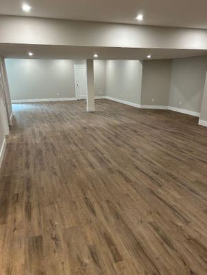 Empty room, Interior, Recessed Lighting, Wood Texture Flooring