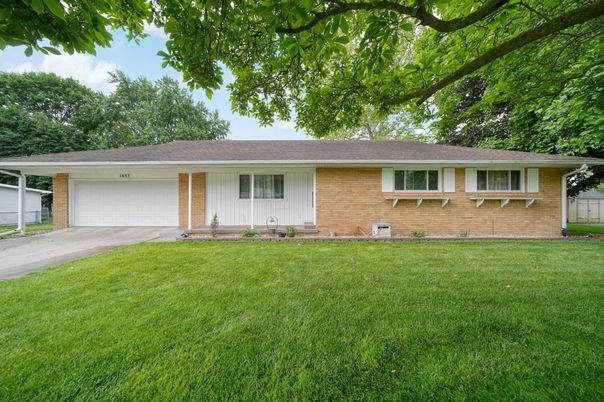 Attached, Exterior, Facade, Brick Facade, Ranch