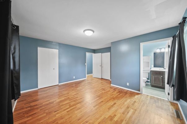 Bathroom, Empty room, Interior, Wood Texture Flooring