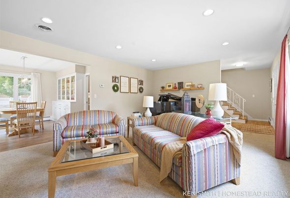 Dining room, Interior, Living room, Pendant Lights, Recessed Lighting, Wood Texture Flooring