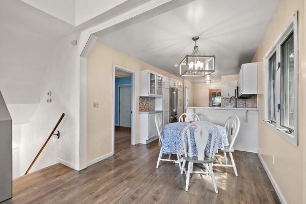 Dining room, Interior, Kitchen, Pendant Lights, Wood Texture Flooring