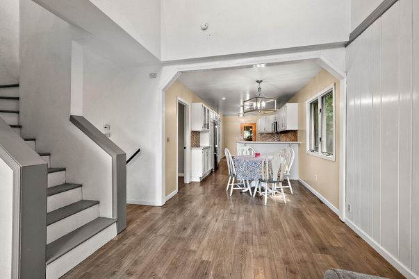 Chandelier, Dining room, Interior, Recessed Lighting, Wood Texture Flooring
