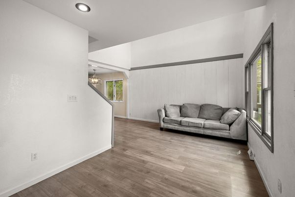 Interior, Pendant Lights, Recessed Lighting, Wood Texture Flooring
