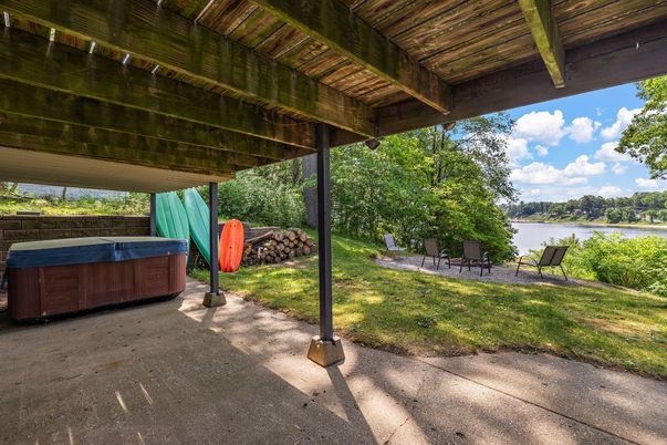 Backyard, Exterior, Hot Tub