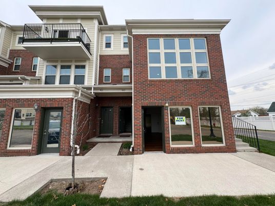 Exterior, Facade, Brick Facade, Rowhouse