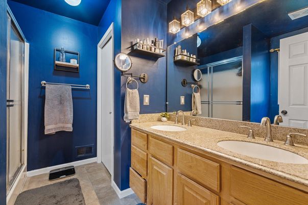 Bathroom, Dual Sink Vanities, Interior