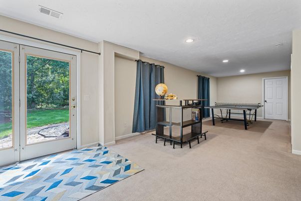 Game Room, Interior, Recessed Lighting